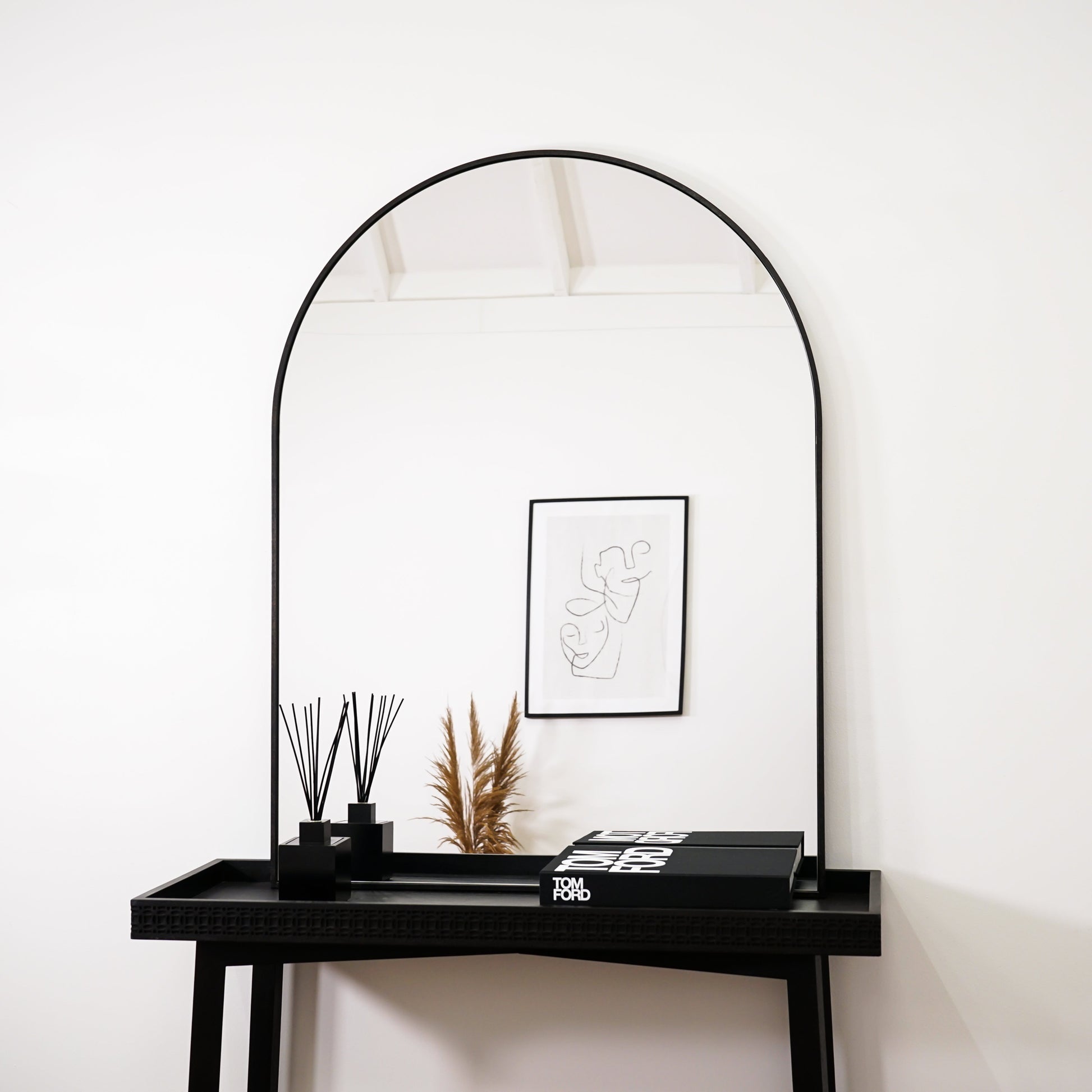 Liberty Mirror – Arched metal mirror in black for over the fireplace (120 cm x 90 cm)