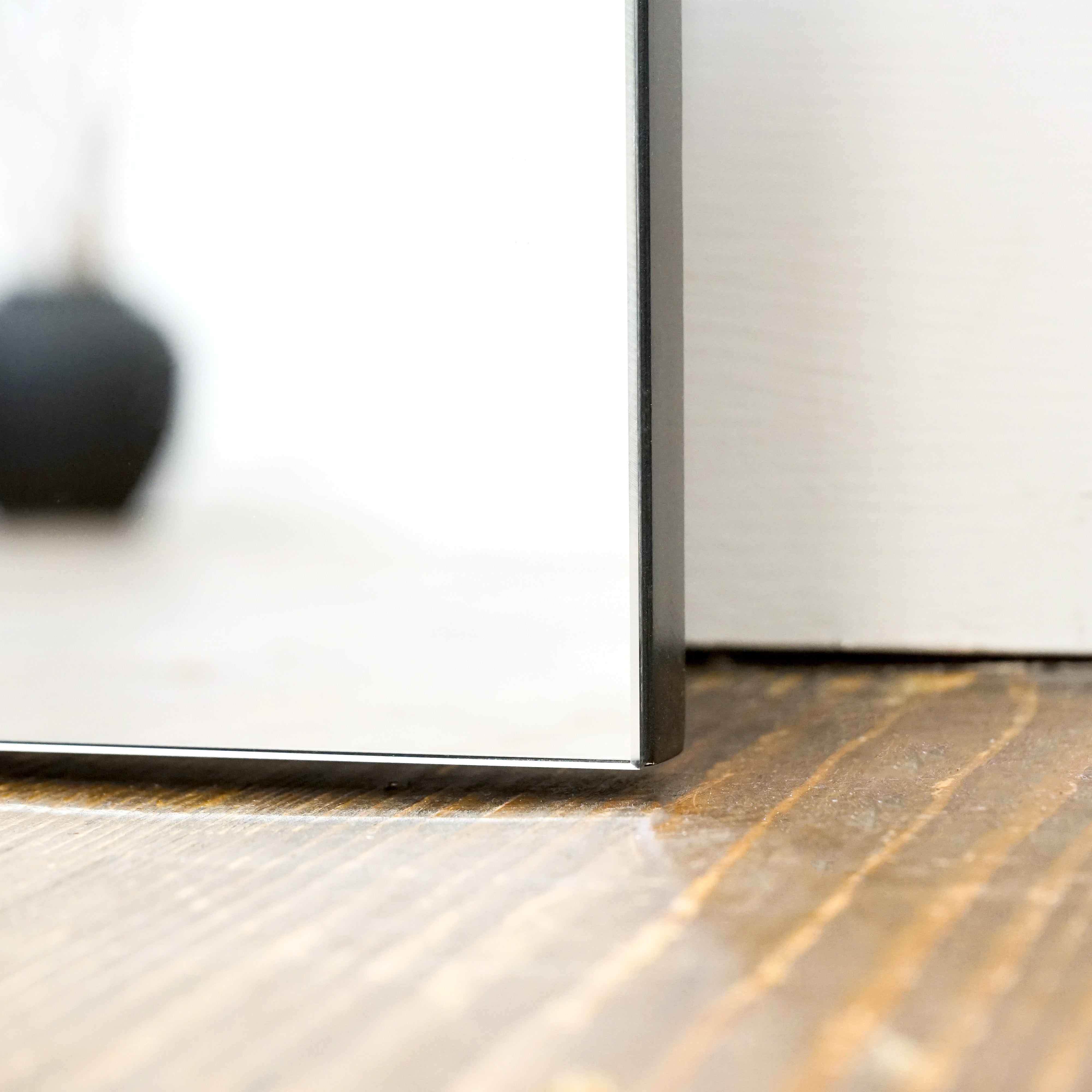 Edge Mirror – Extra large frameless full-length mirror with curved design (179 cm x 110 cm)