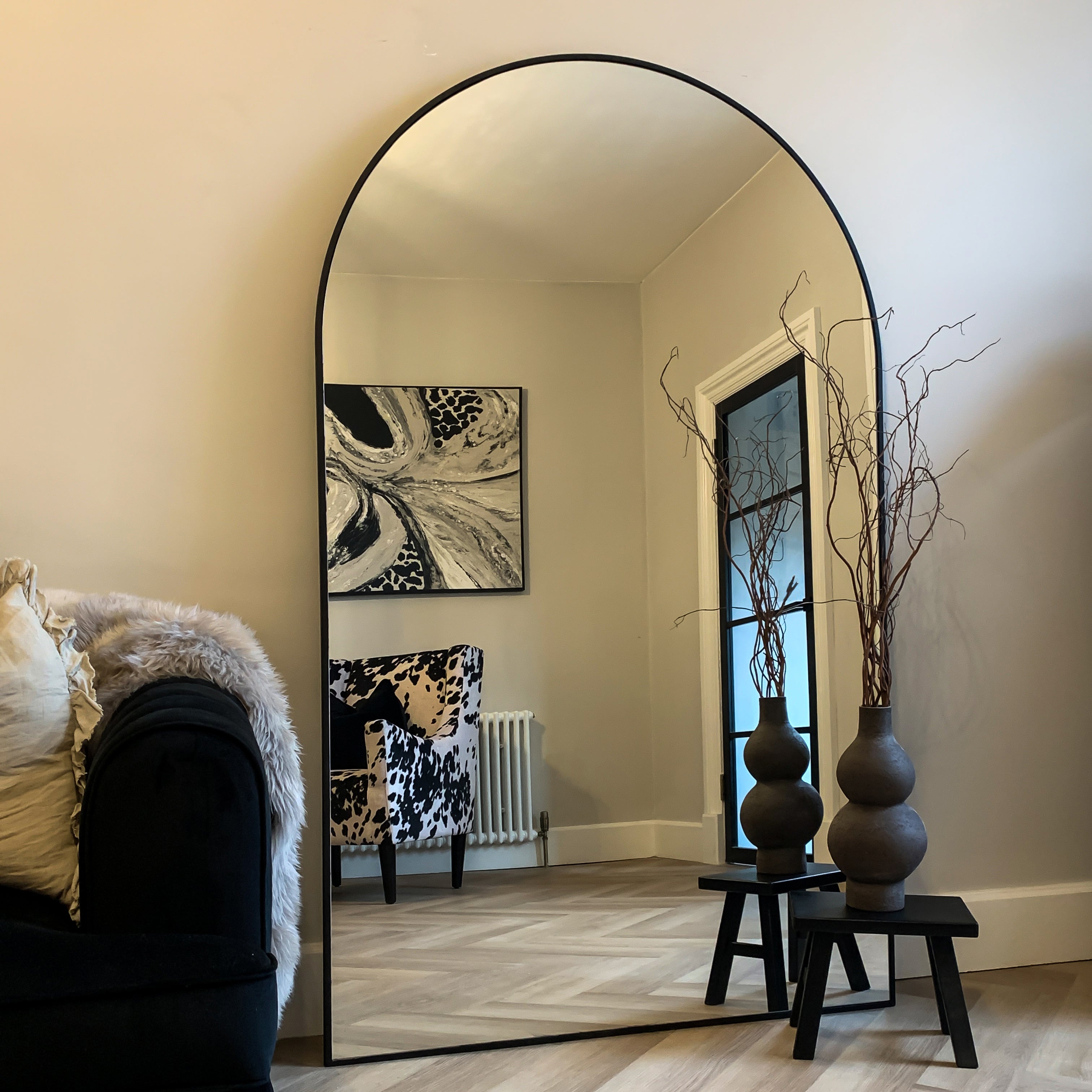 Liberty Mirror - Full-length black metal mirror with curved design 180cm x 110cm