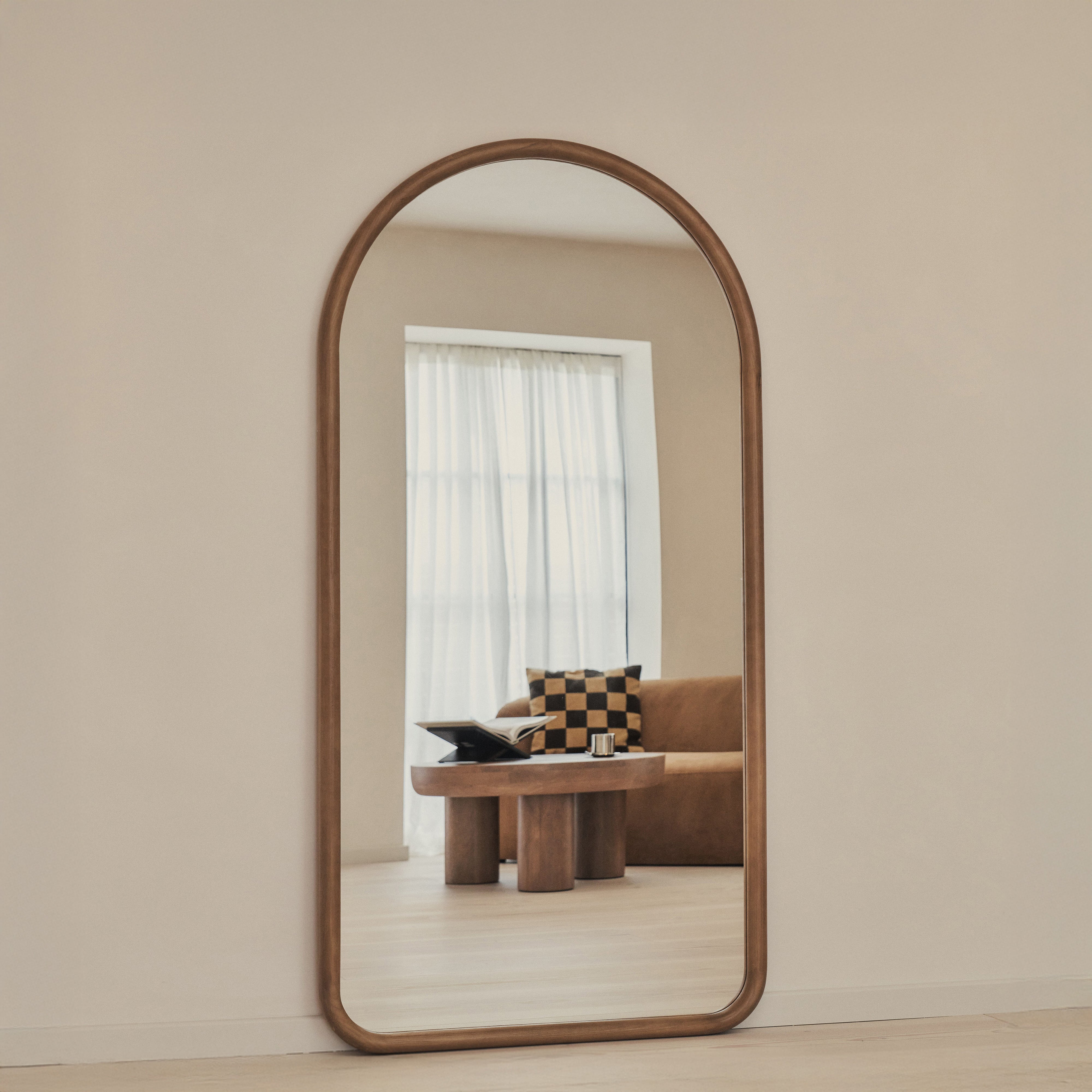 Amora Mirror – Large full-length mirror with curved wooden frame (180 cm x 90 cm)