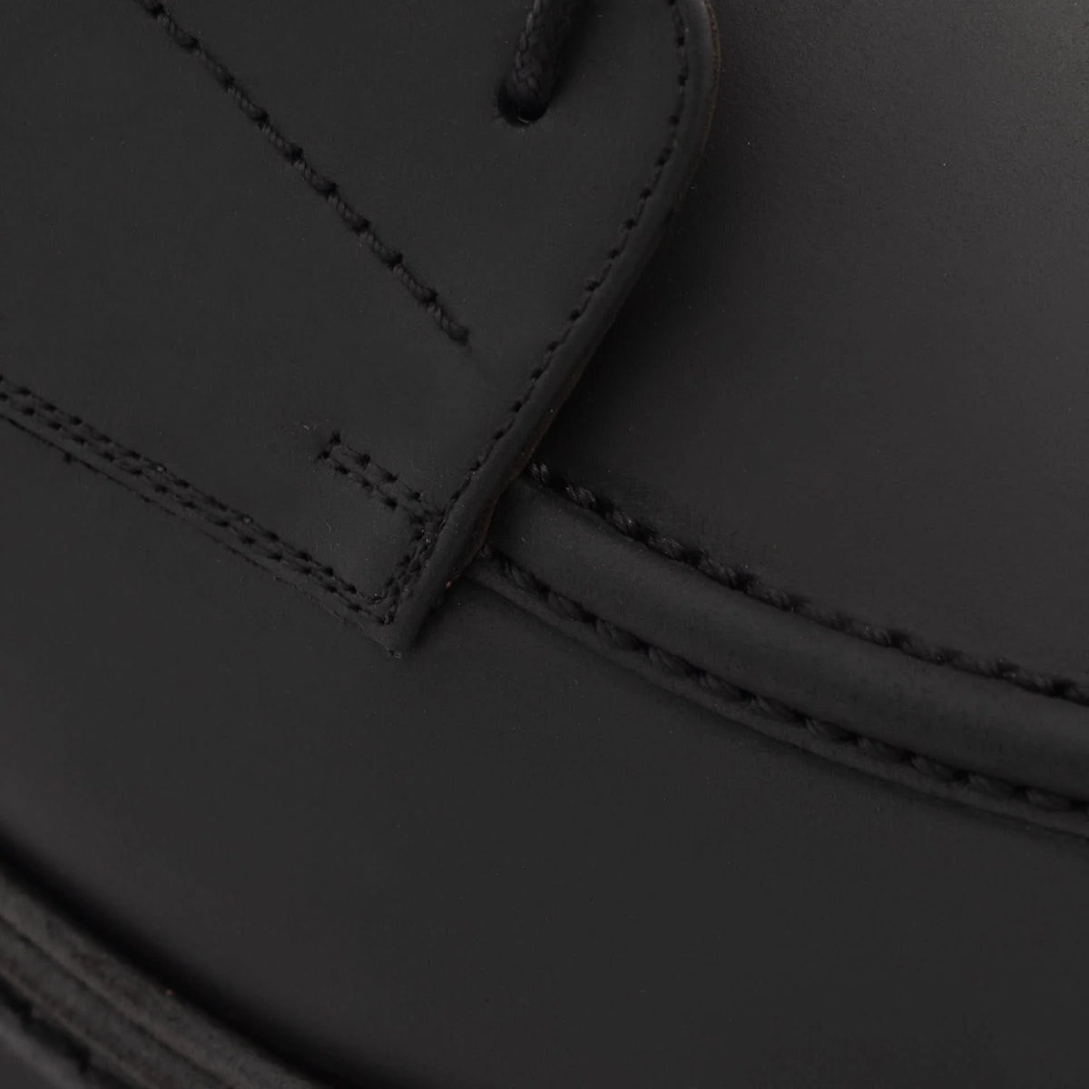 Clement Derby - Men’s Pull Up Leather