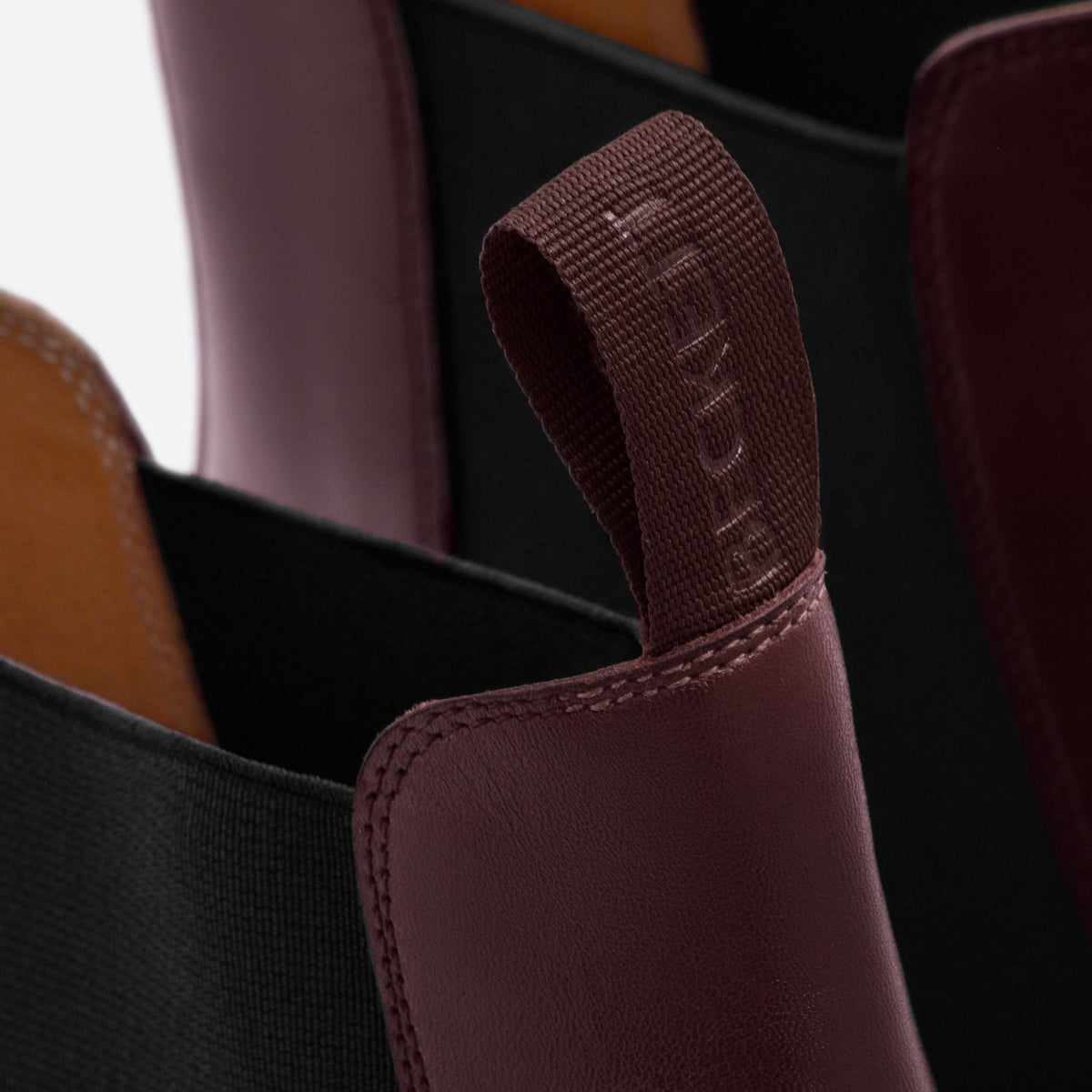 Astor Men’s Chelsea Boots
