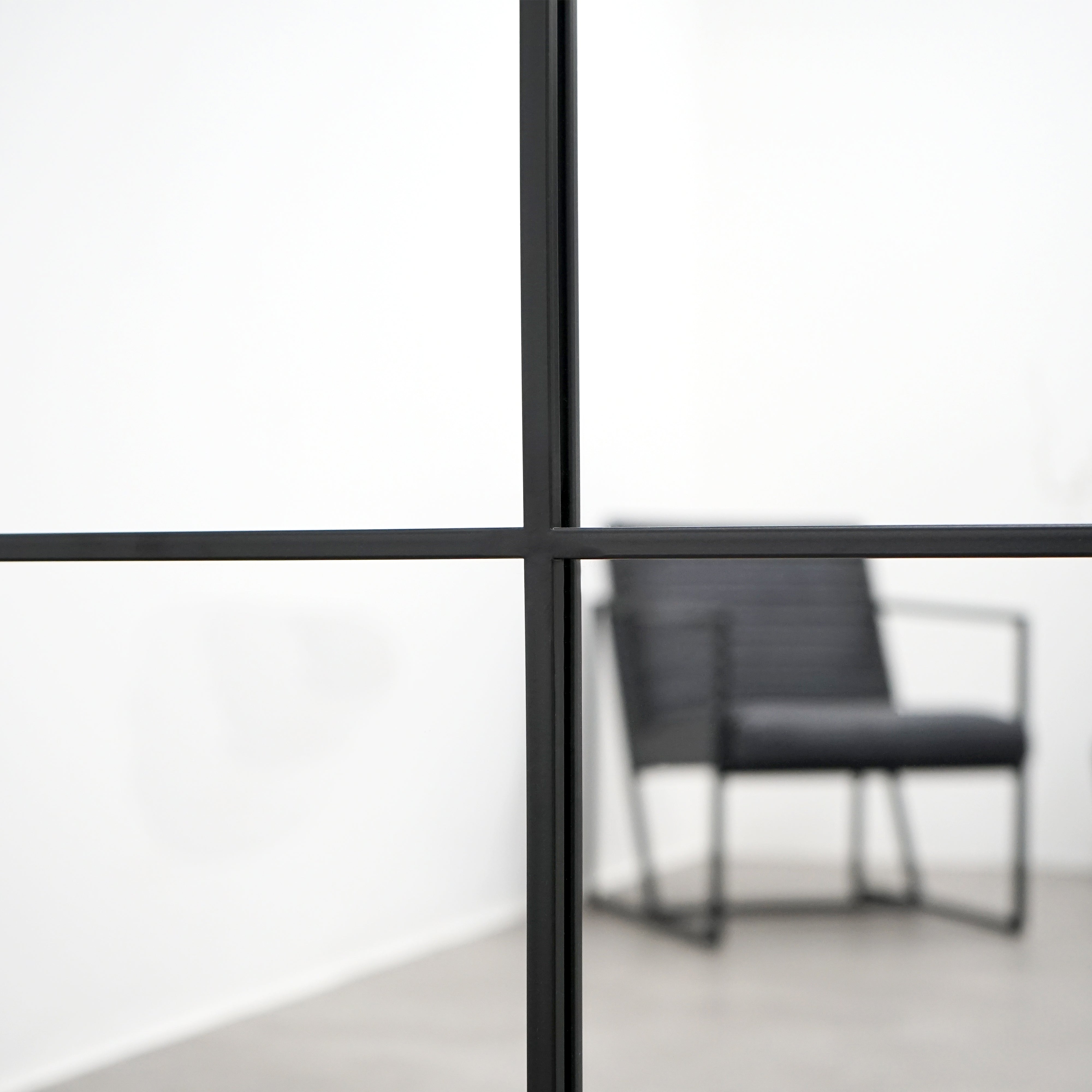 Brooklyn Mirror – Extra Large Full-Length Black Metal Mirror (210 cm x 120 cm)