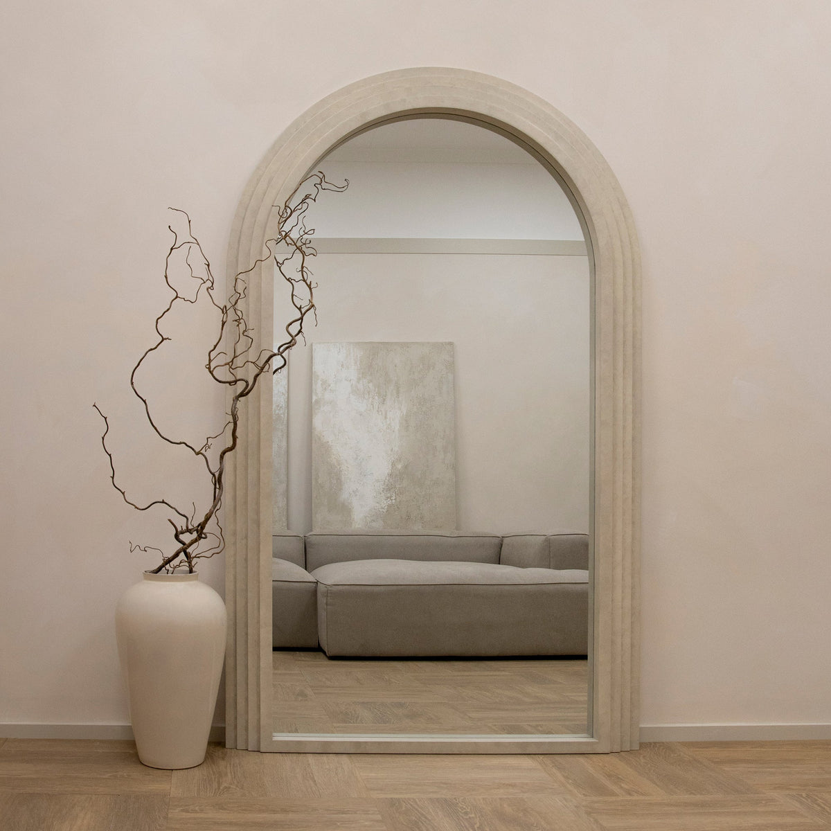 Luciana Mirror – Full-length mirror with curved design in concrete effect (180 cm x 110 cm)