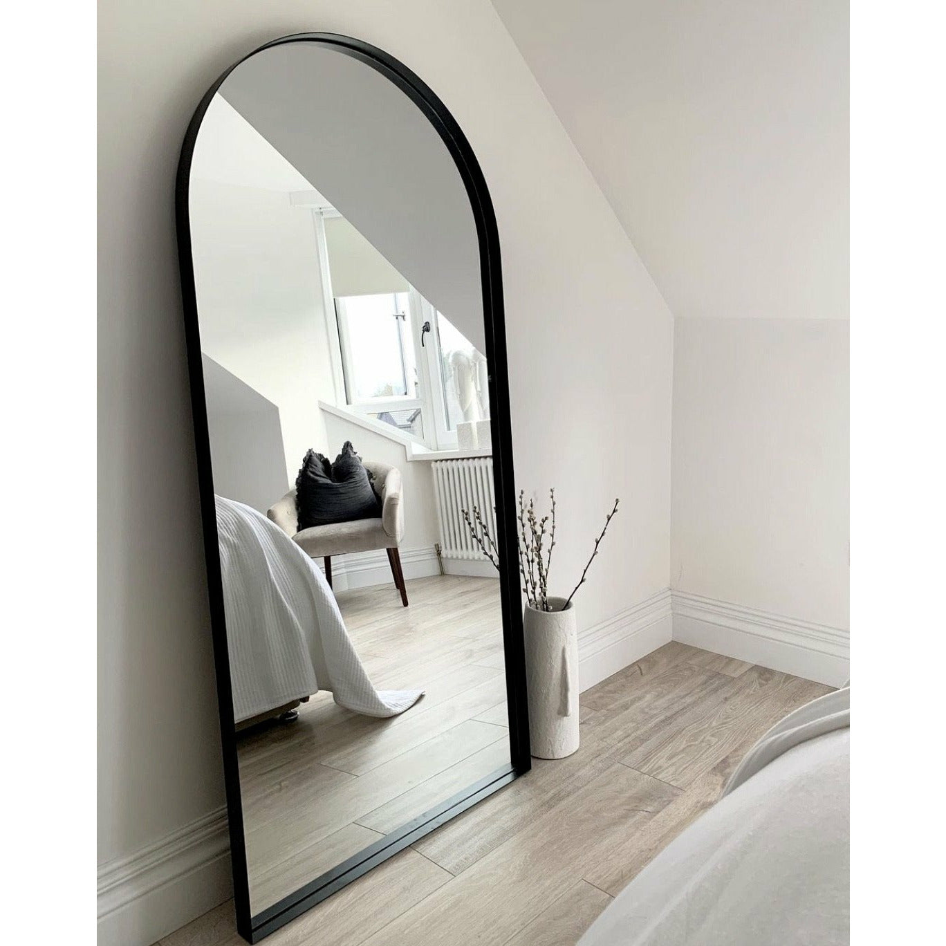 Arcus Mirror – Full-length mirror with black metal arch (170 cm x 80 cm)