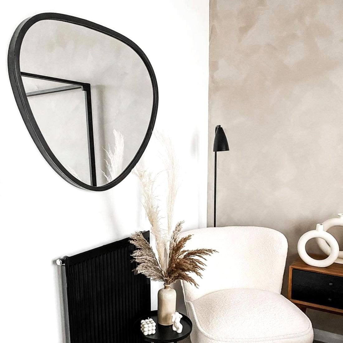 Pebble Mirror – Large irregular black metal wall mirror (110 cm x 90 cm)