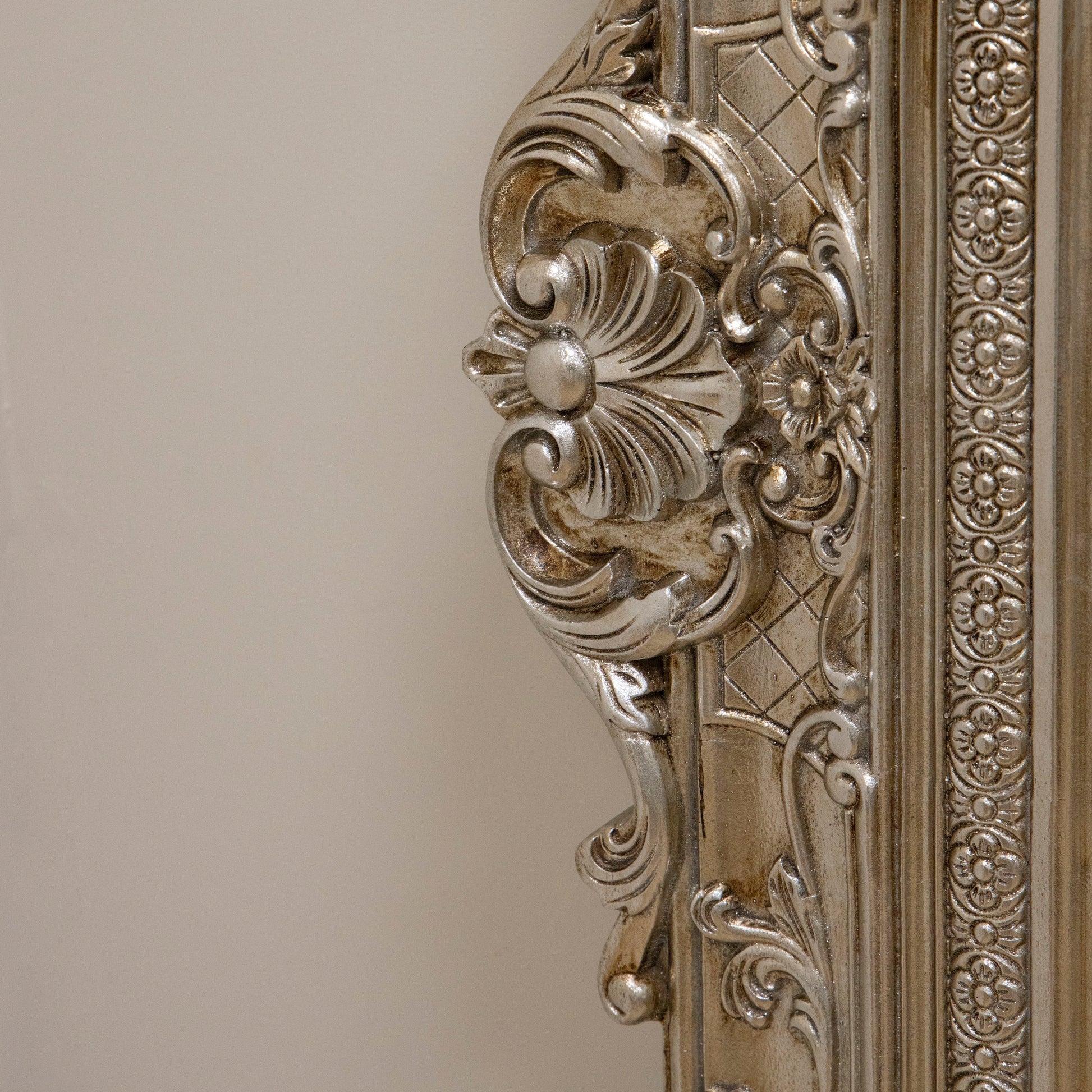 Ella Large Mirror – Champagne decorated floor mirror (190 cm x 140 cm)