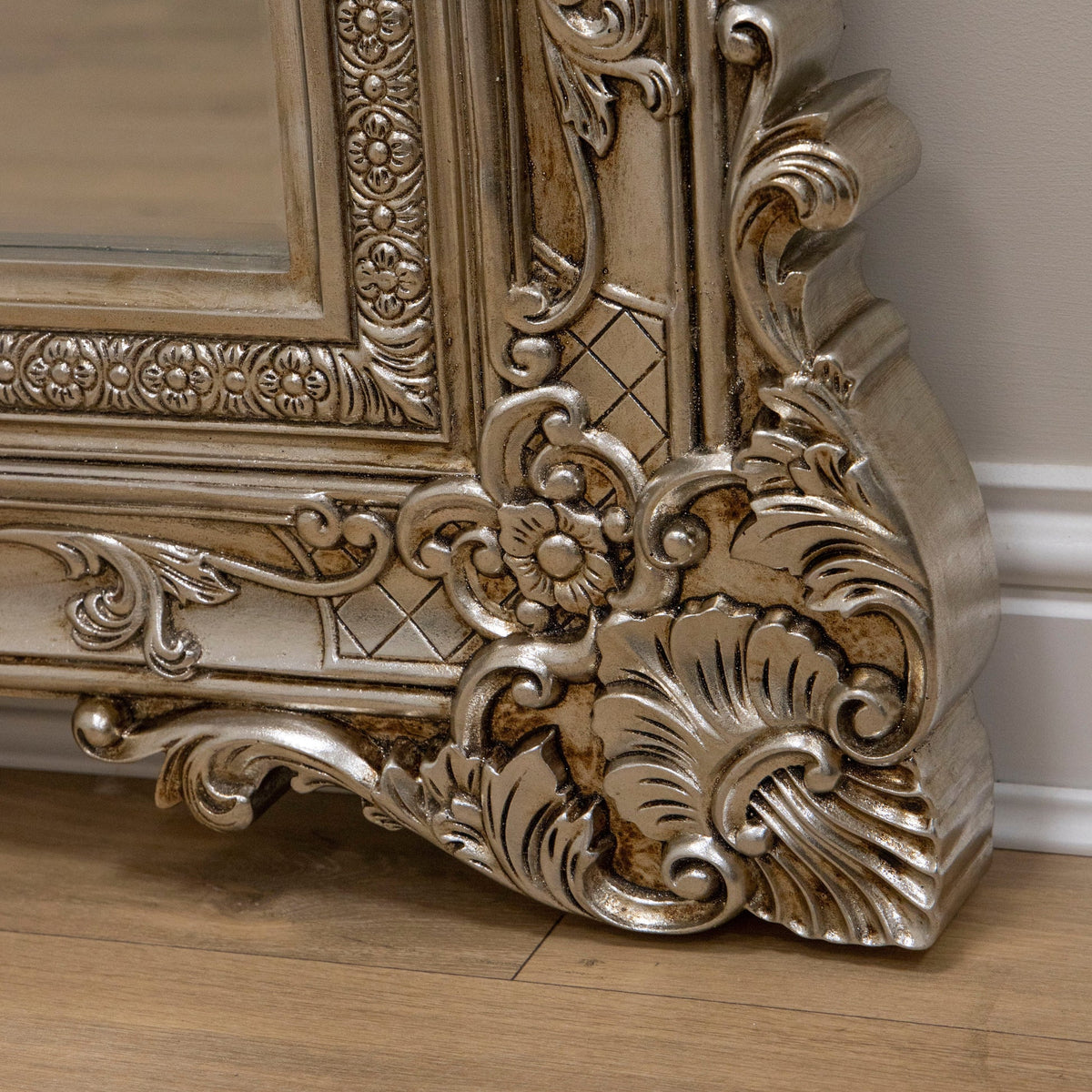 Ella Large Mirror – Champagne decorated floor mirror (190 cm x 140 cm)