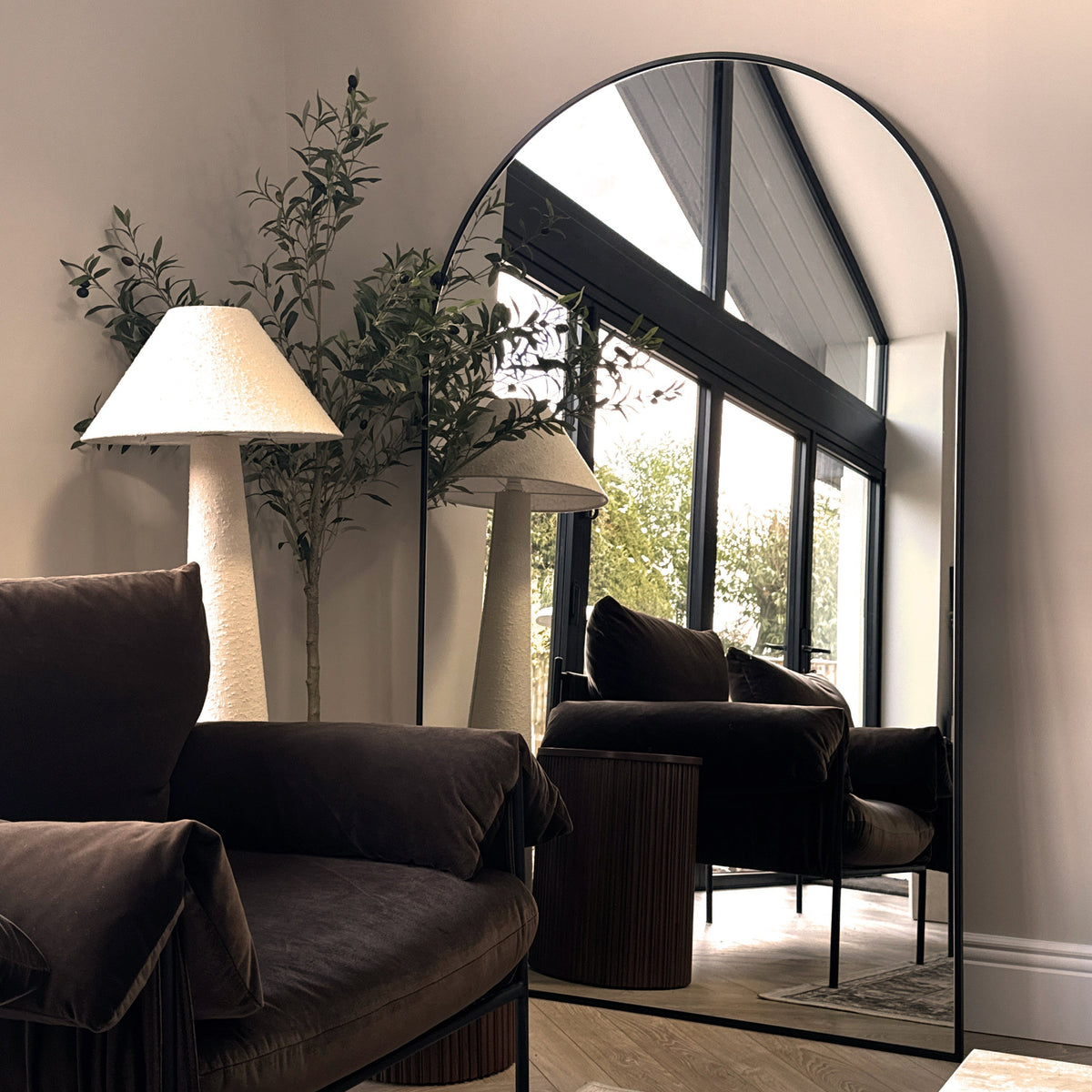 Liberty Mirror - Full-length black metal mirror with curved design 180cm x 110cm