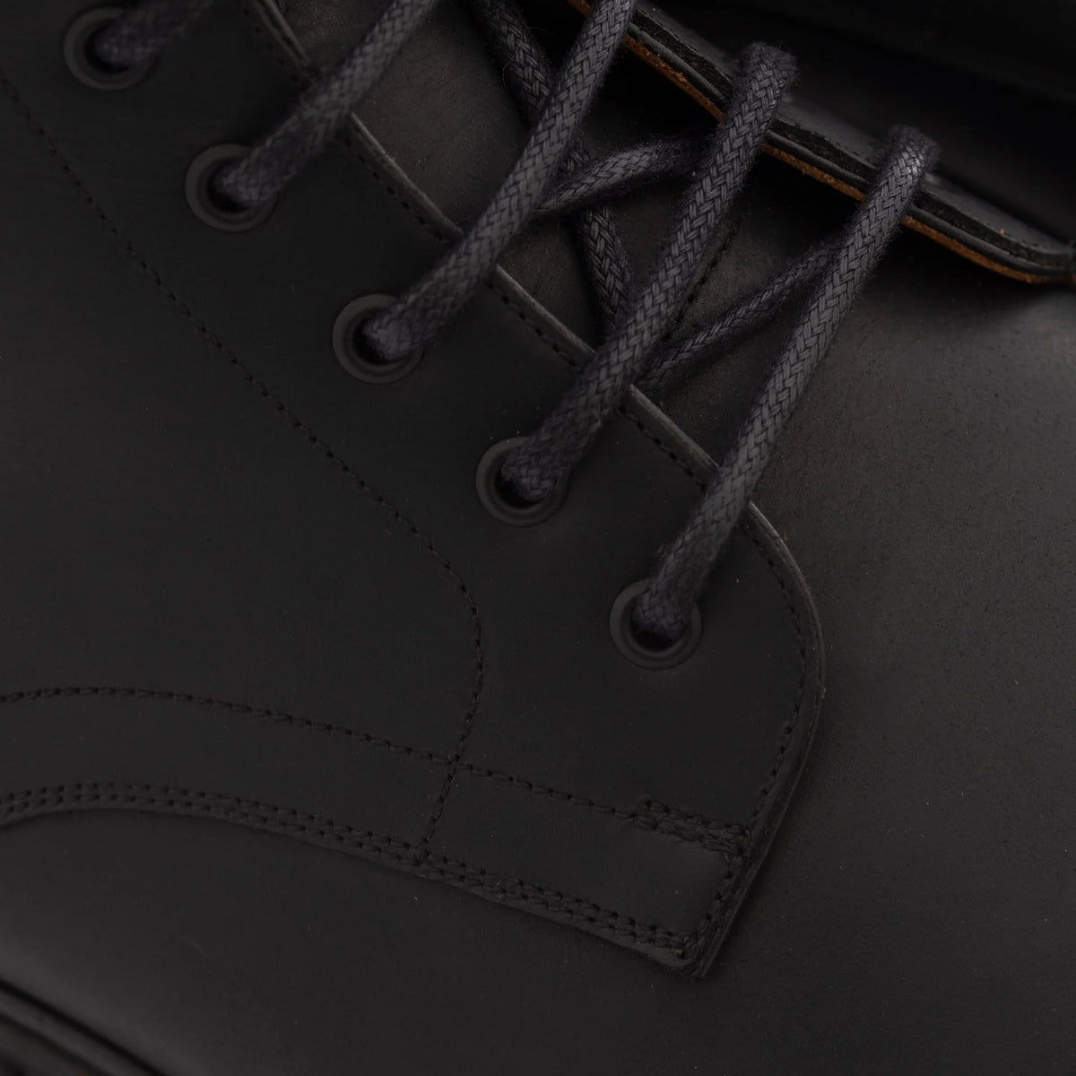 Men’s Mercer Boots – Premium Pull-Up Leather Comfort & Style