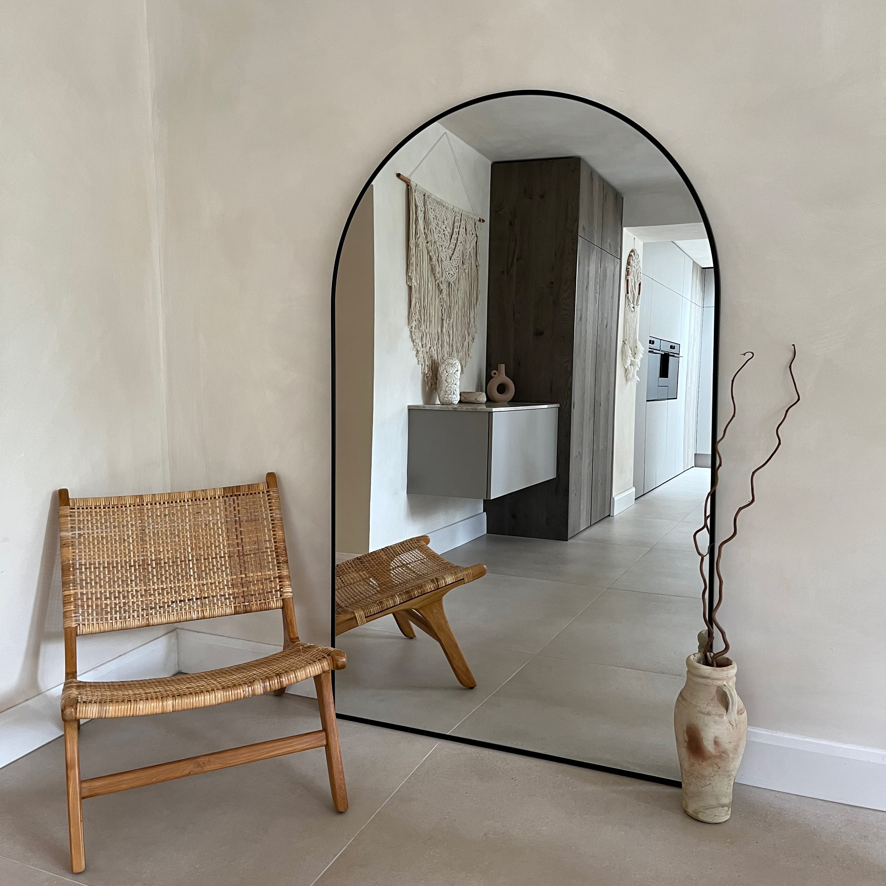 Liberty Mirror - Full-length black metal mirror with curved design 180cm x 110cm