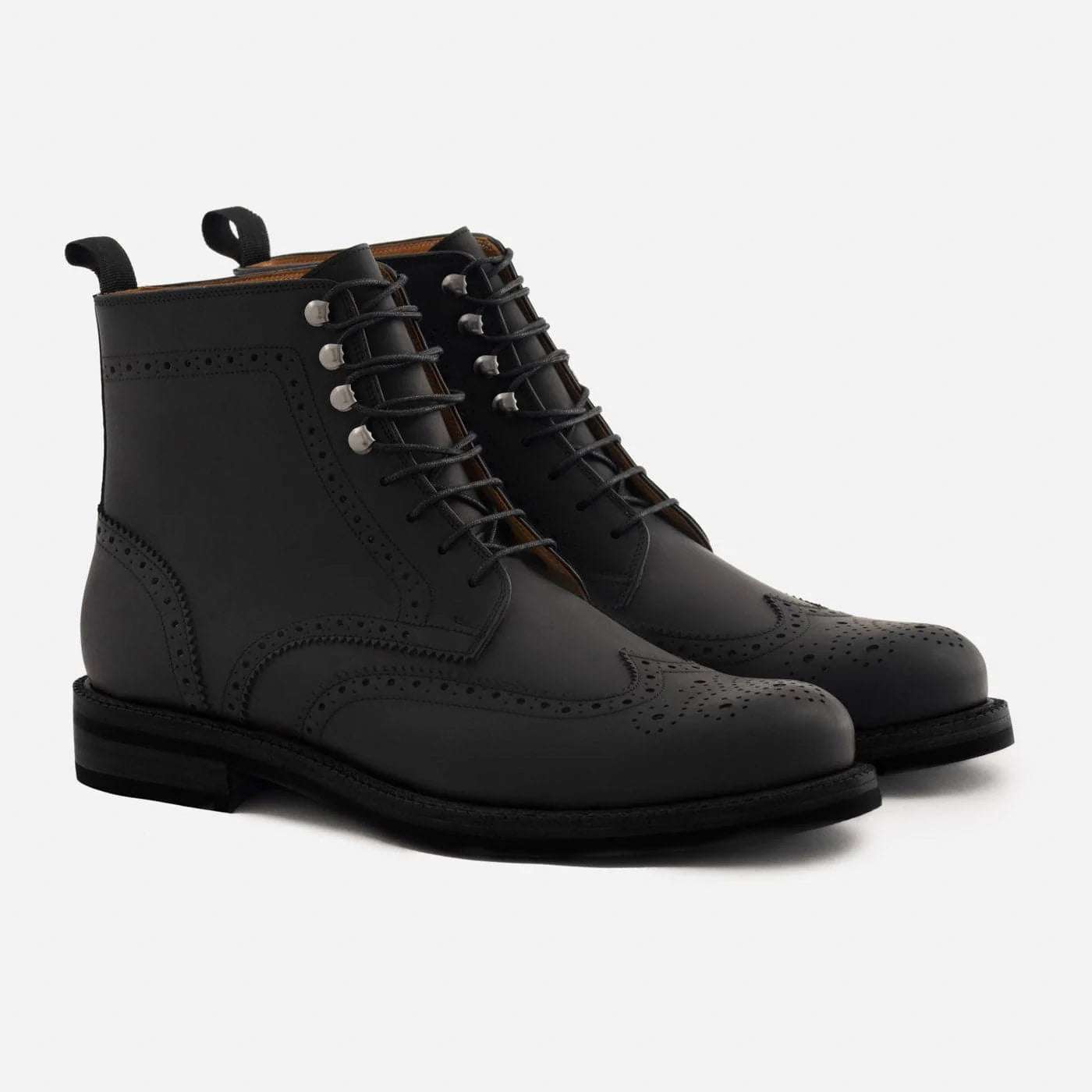 Nolan Men’s Pull-Up Brogue Boots