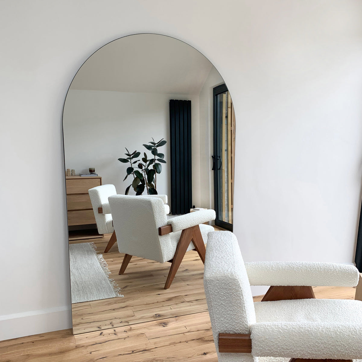 Edge Mirror – Extra large frameless full-length mirror with curved design (179 cm x 110 cm)