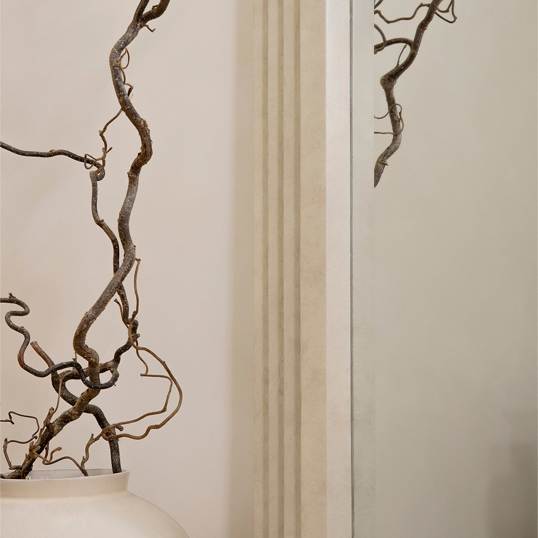 Luciana Mirror – Full-length mirror with curved design in concrete effect (180 cm x 110 cm)