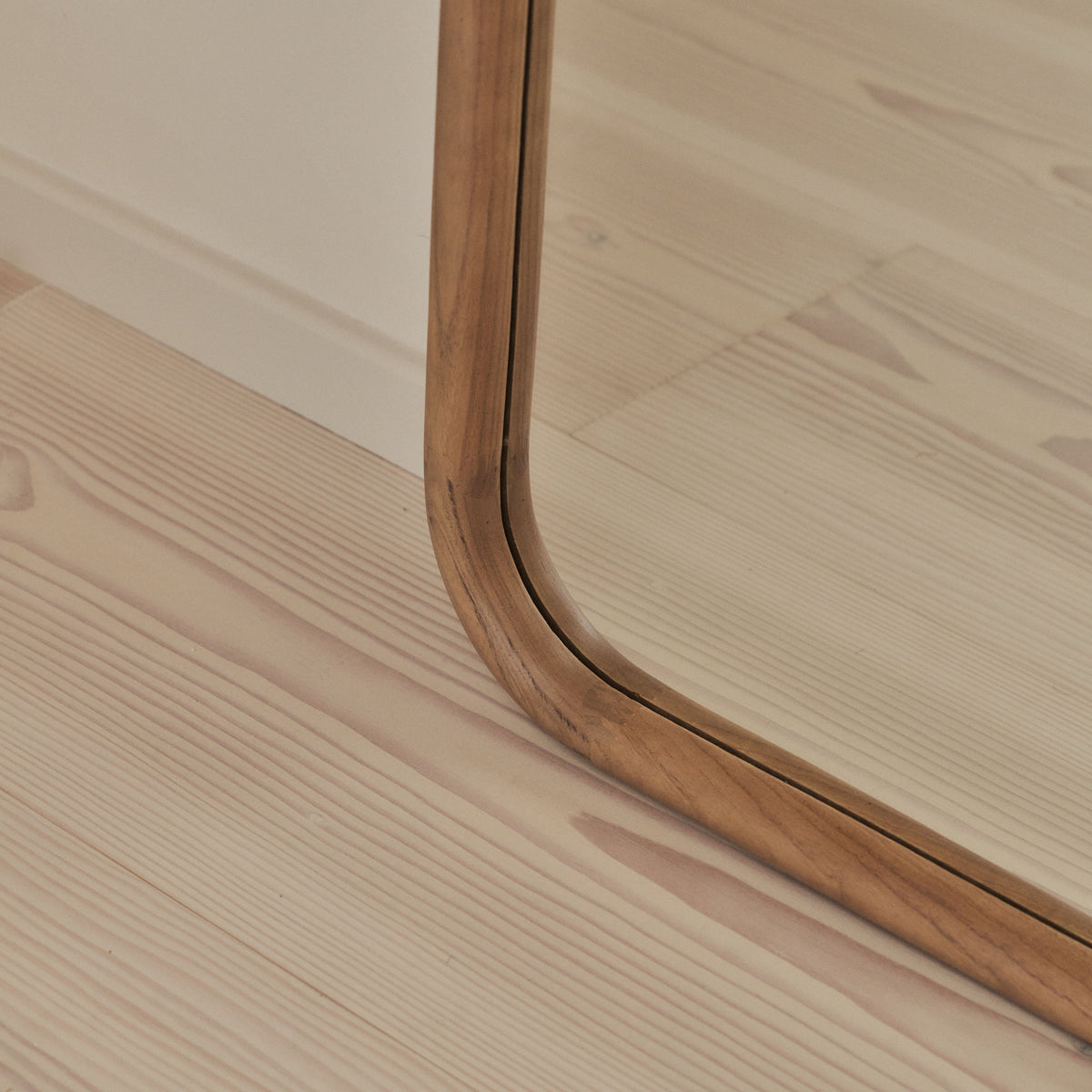 Amora Mirror – Extra large full-length wooden mirror (200 cm x 120 cm)