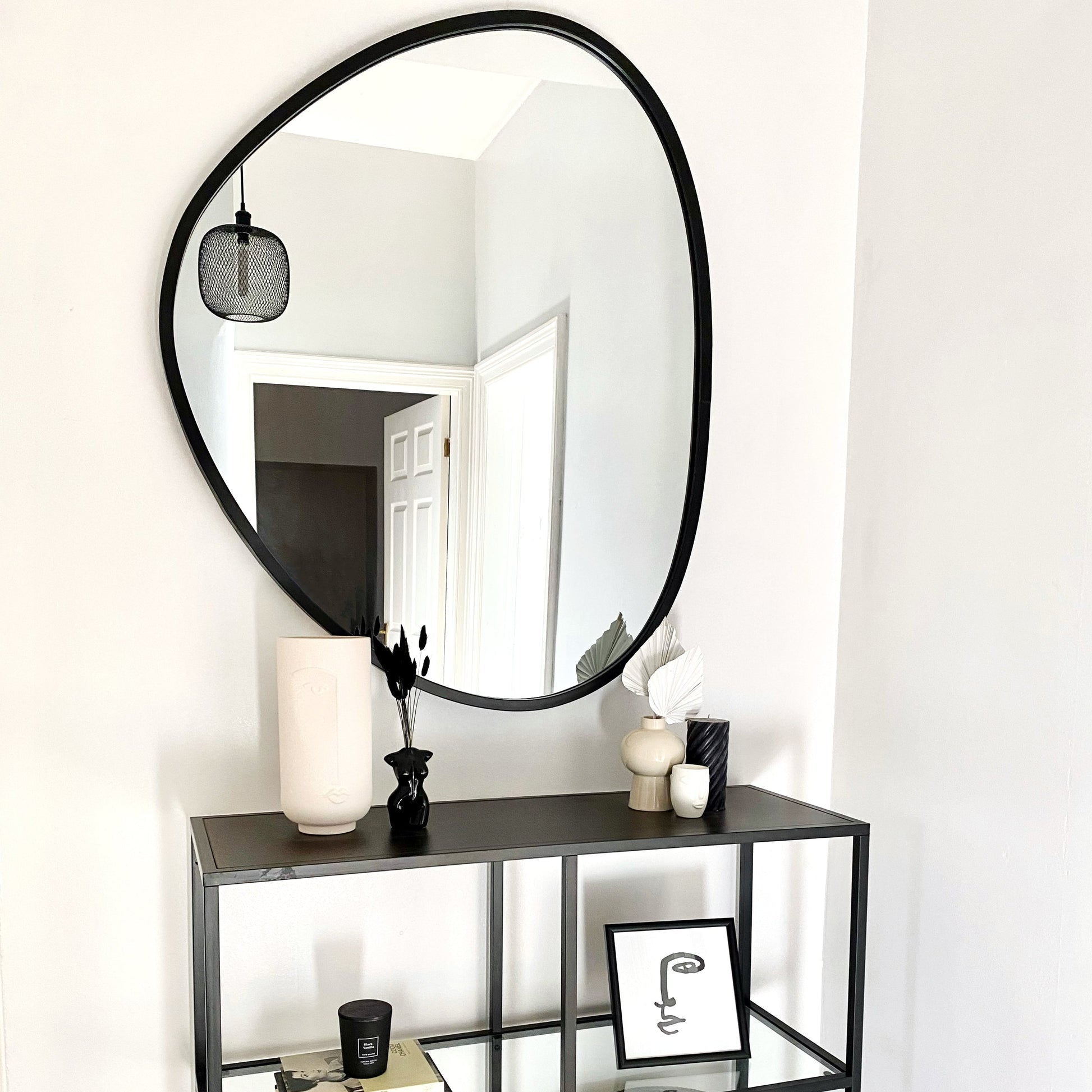 Pebble Mirror – Large irregular black metal wall mirror (110 cm x 90 cm)