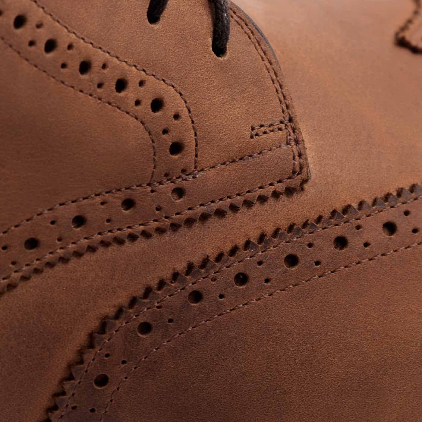 Nolan Men’s Pull-Up Brogue Boots