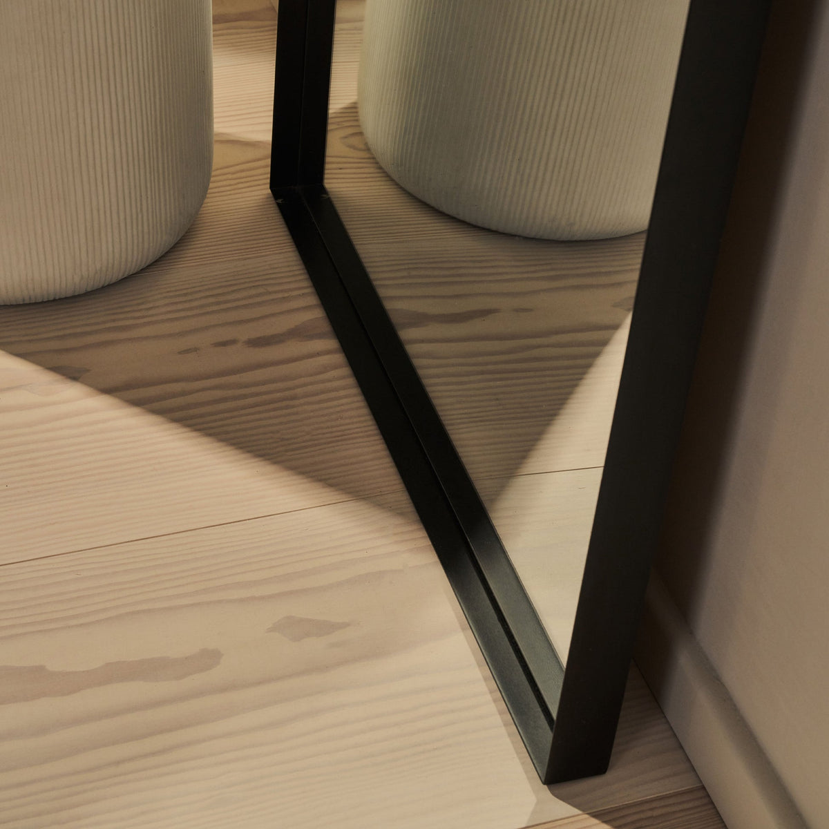Arcus Mirror – Full-length mirror with black metal arch (170 cm x 80 cm)
