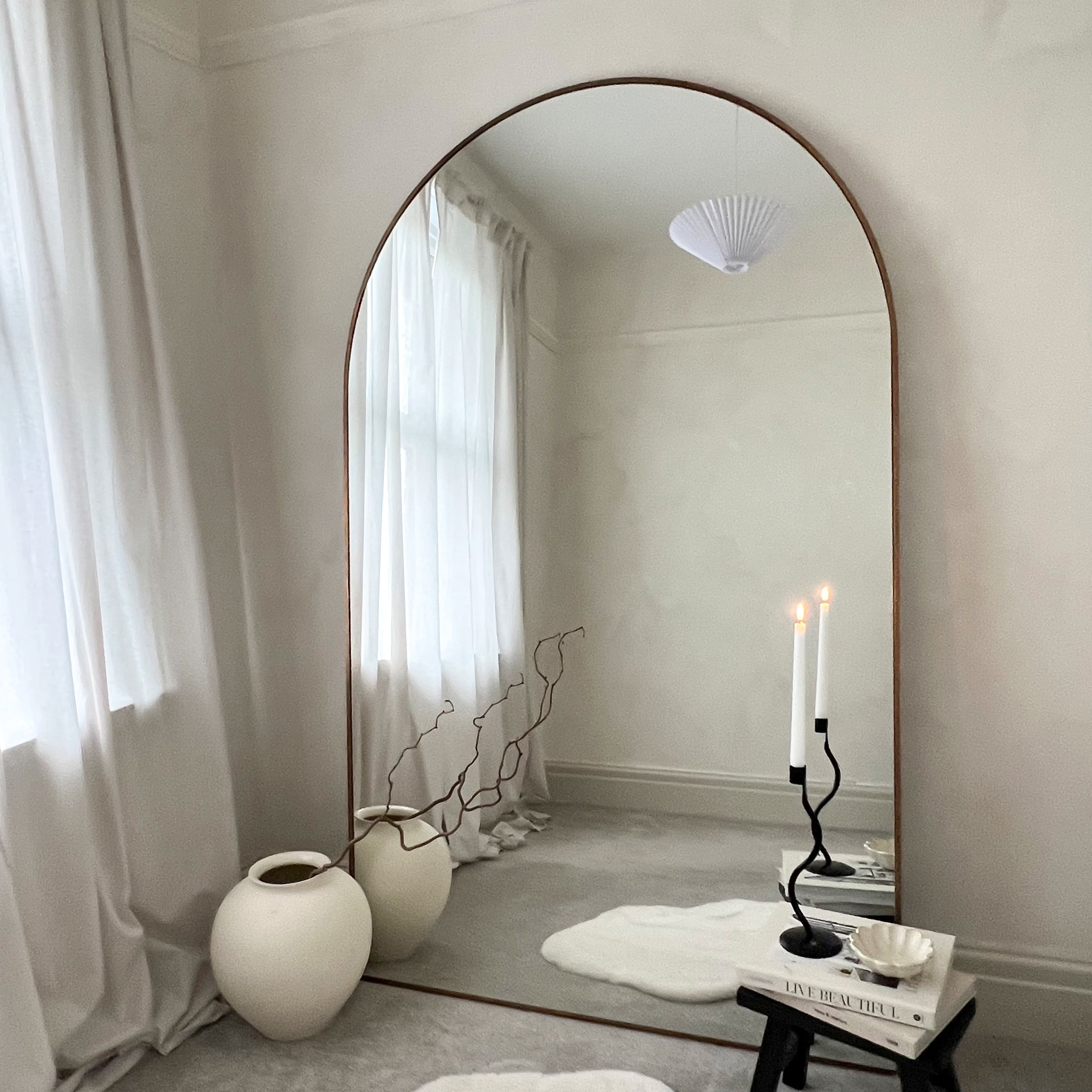 Liberty Mirror – Full-length arched gold metal mirror (180 cm x 110 cm)