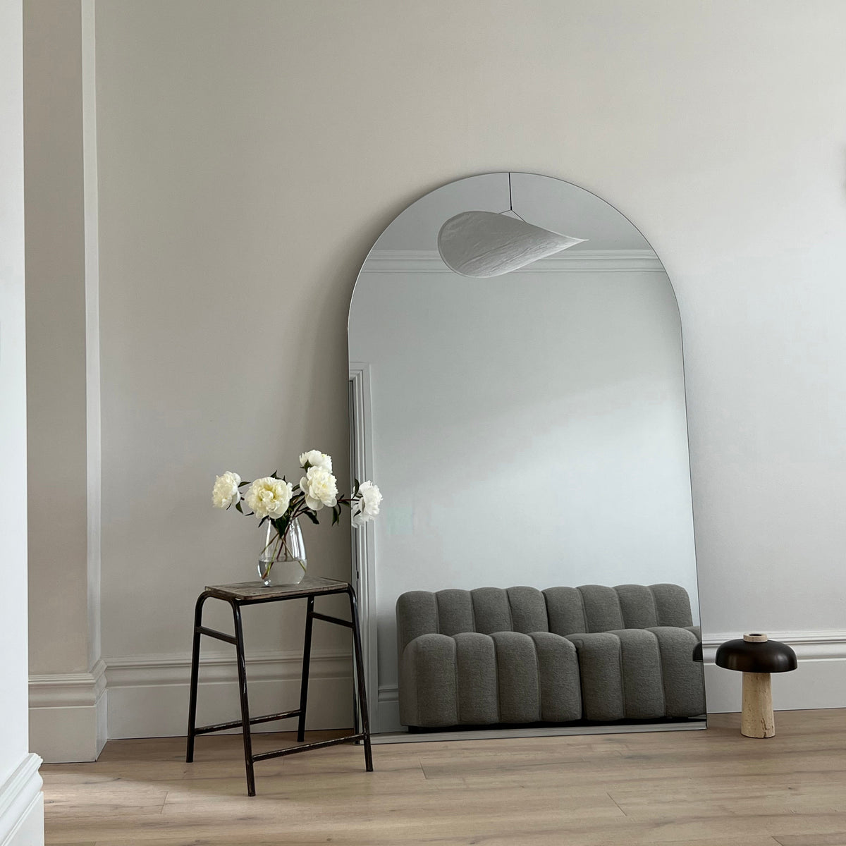 Edge Mirror – Extra large frameless full-length mirror with curved design (179 cm x 110 cm)