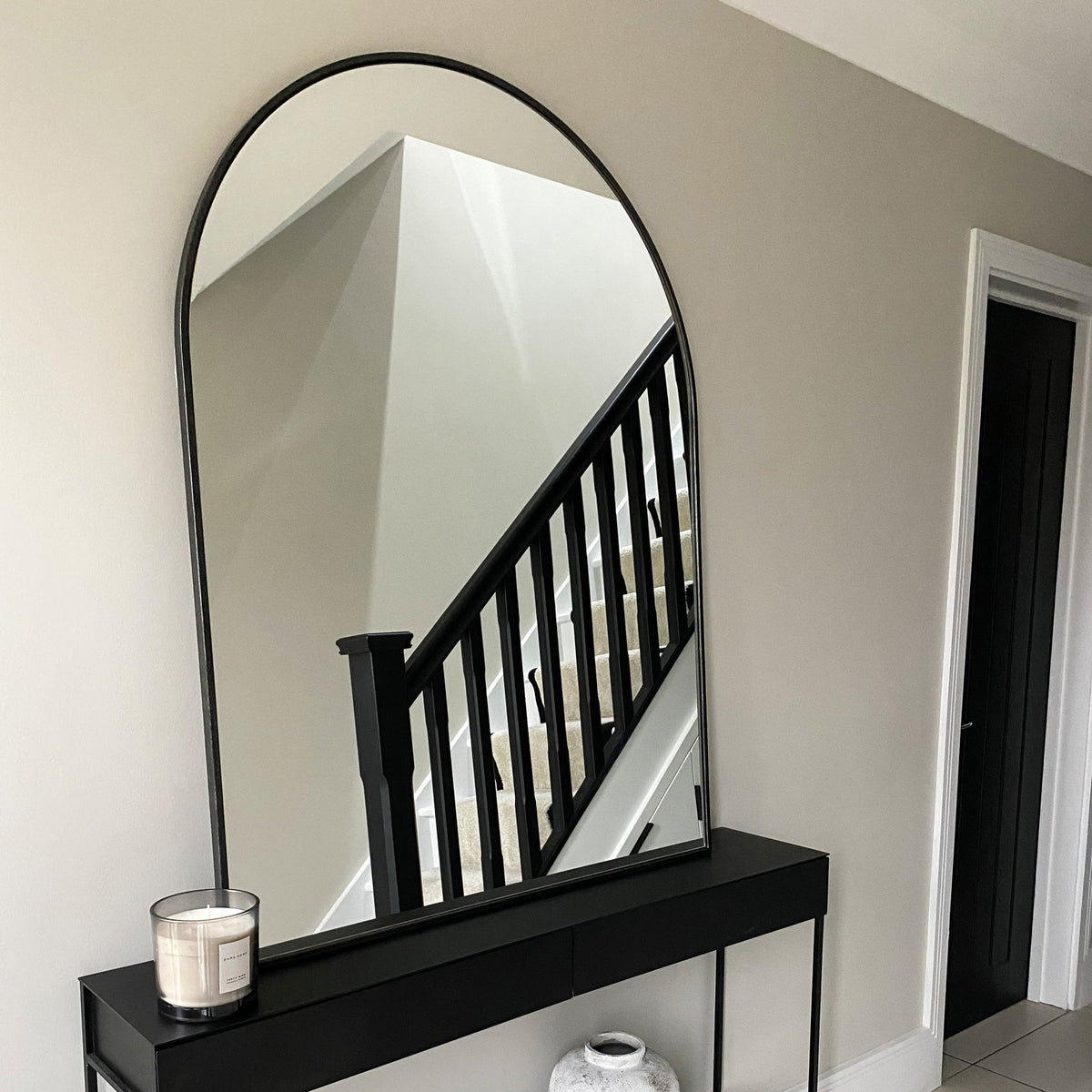 Liberty Mirror – Arched metal mirror in black for over the fireplace (120 cm x 90 cm)