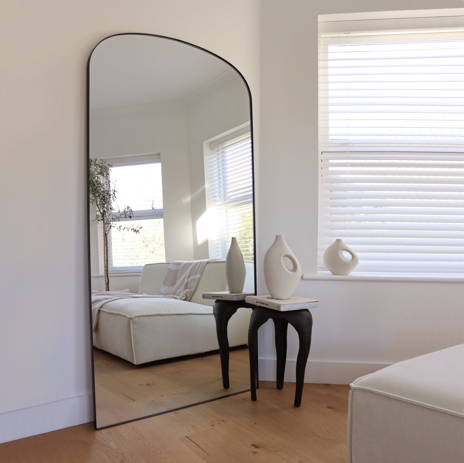 Aria Mirror – Large black metal full-length mirror (180 cm x 90 cm)