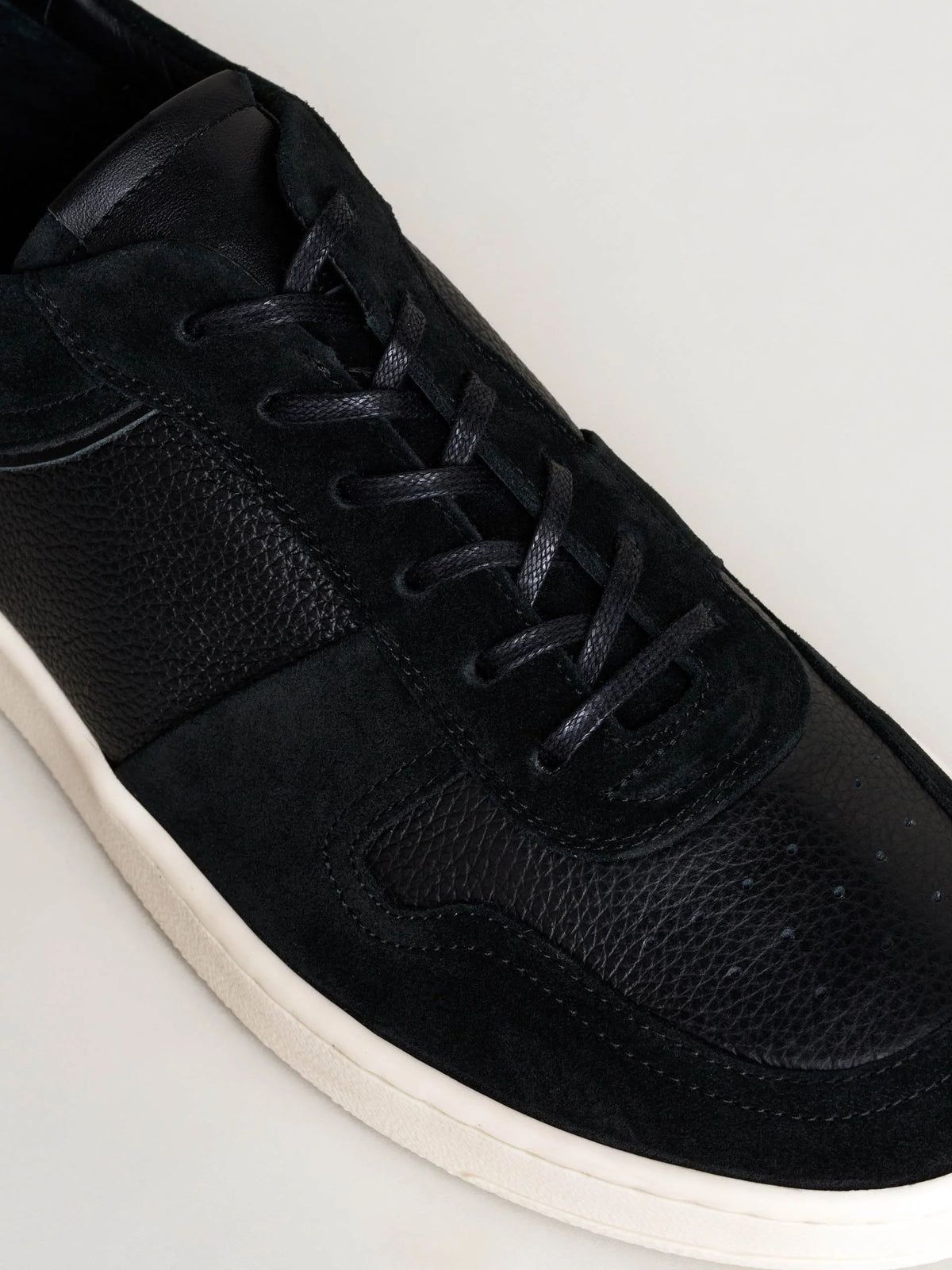 The Court Sneaker - Black