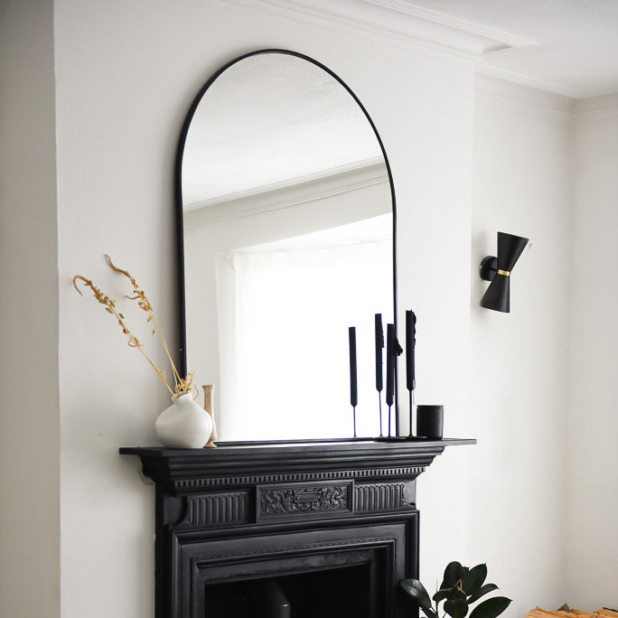 Liberty Mirror – Arched metal mirror in black for over the fireplace (120 cm x 90 cm)